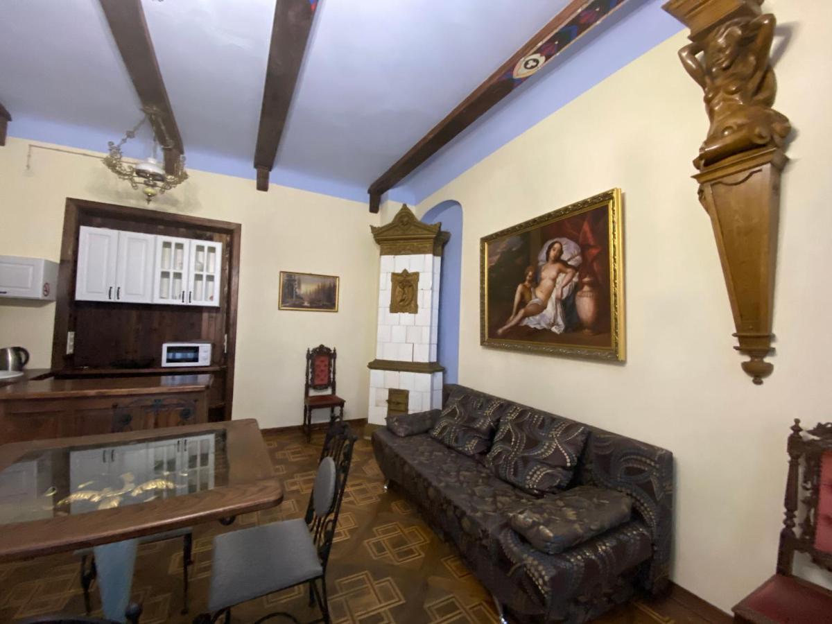 Апартаменти Королівські На Вулиці Лесі Українки 19 Lviv Eksteriør billede